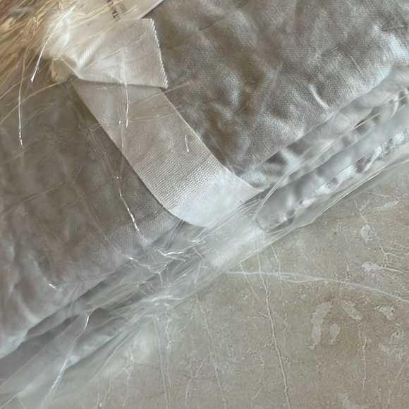 Pottery Barn Belgian Flax Linen Hand-Stitched Shams, NWOT - Picture 6 of 6